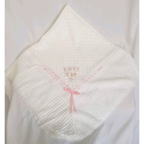 Vintage Julius Berger White Knit Pink Rosettes Ribbon Accents 37" Baby Blanket - Picture 3 of 5